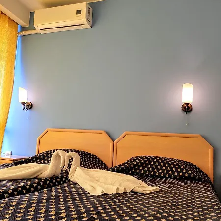ホテル Continental Blu