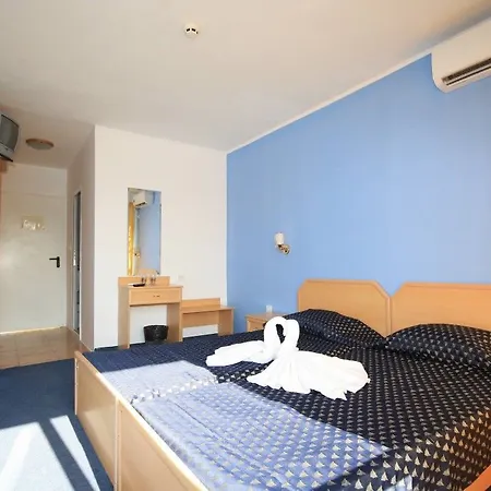 Continental Blu Hotel 2*